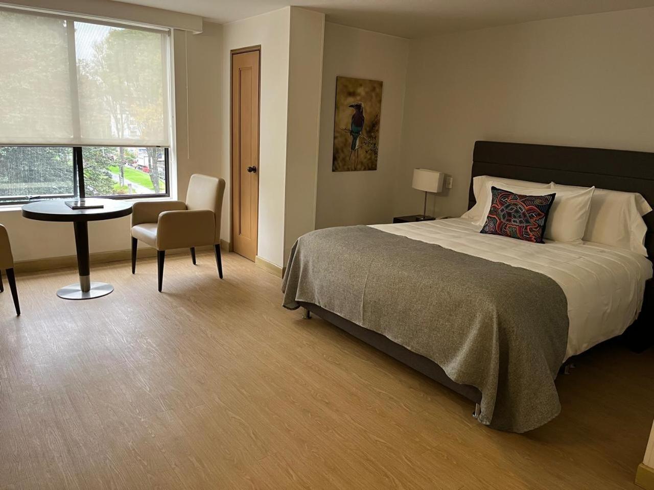 Hotel Parque 97 Suites Богота Екстериор снимка