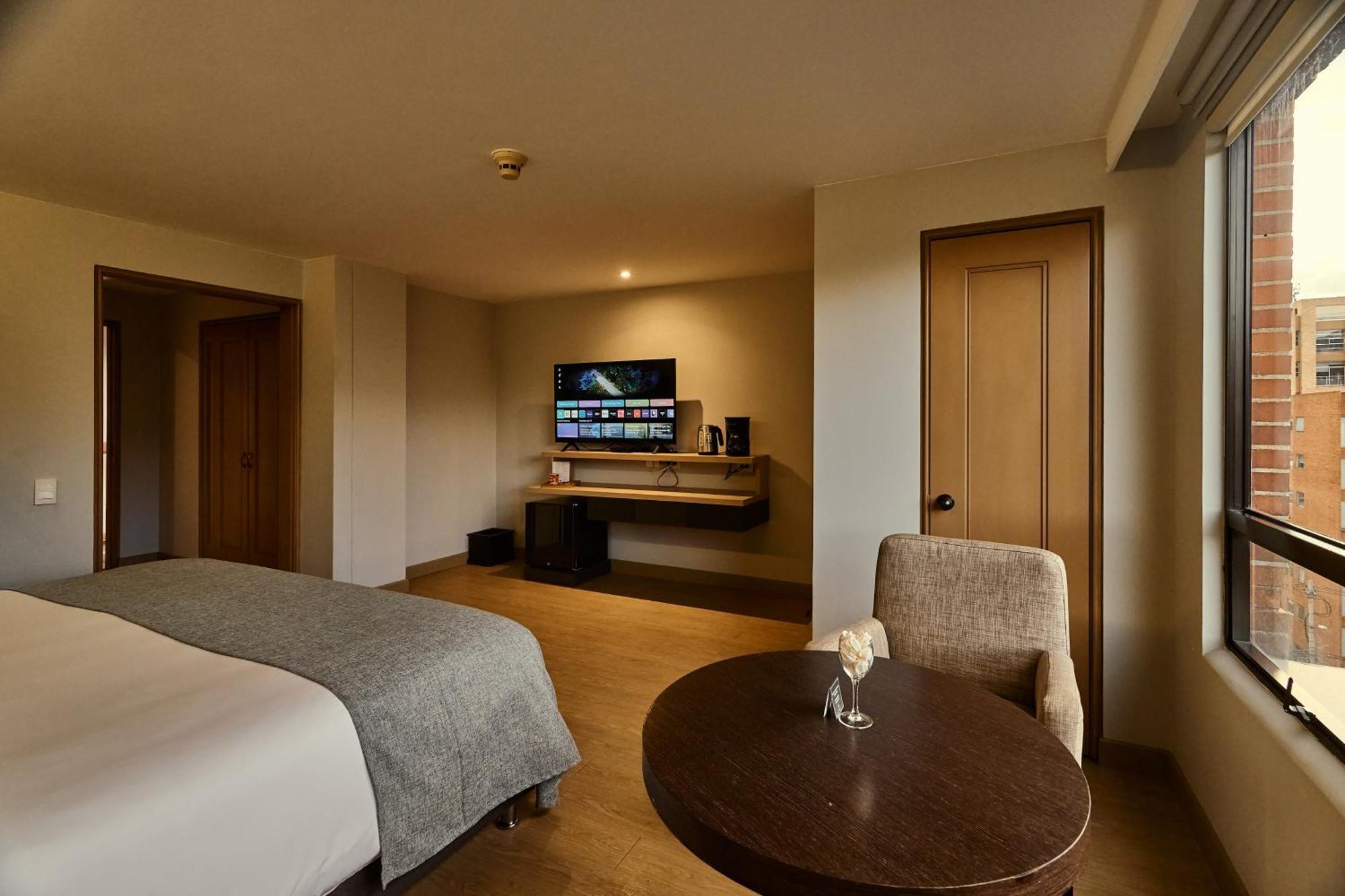 Hotel Parque 97 Suites Богота Екстериор снимка