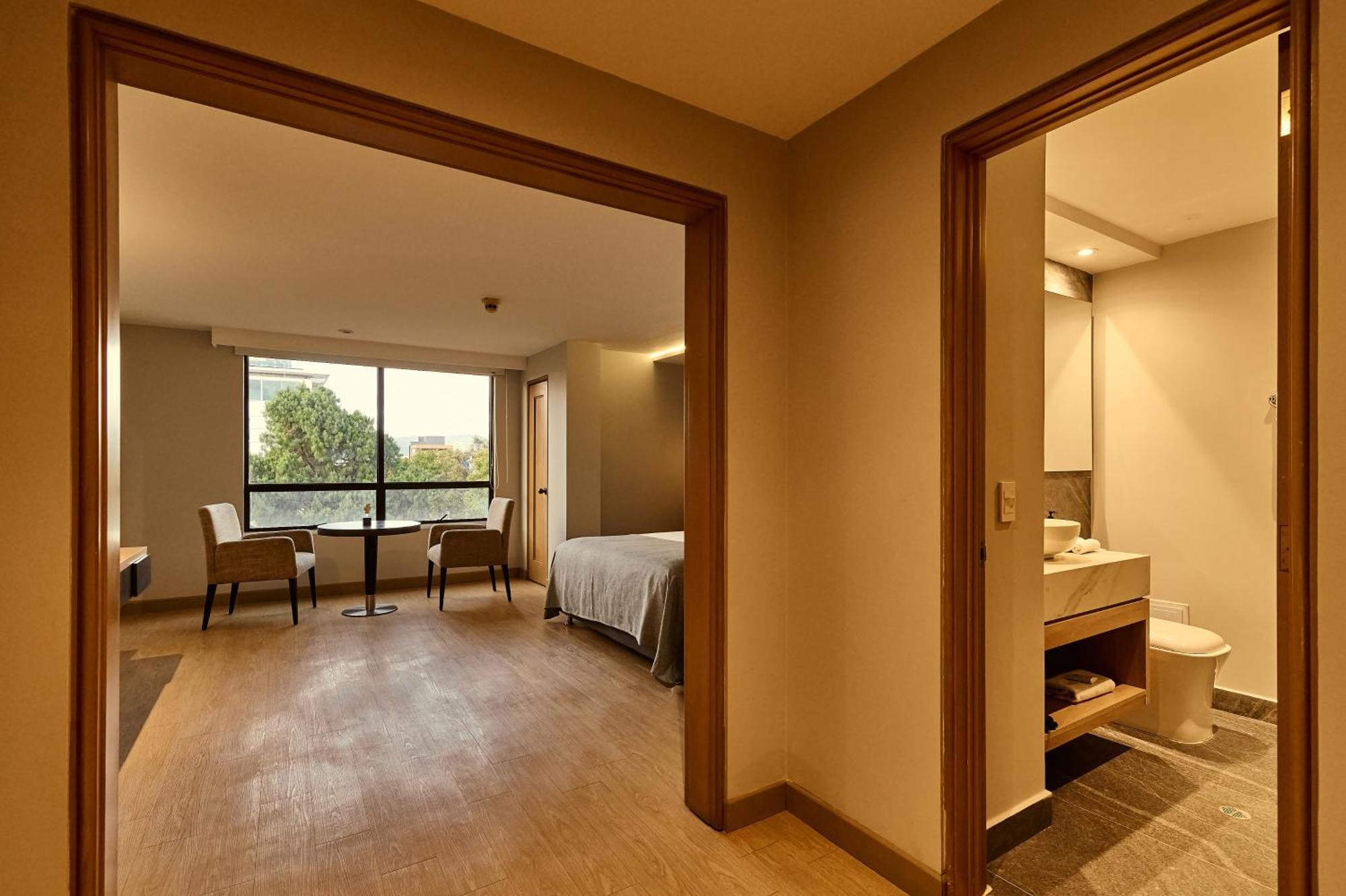 Hotel Parque 97 Suites Богота Екстериор снимка