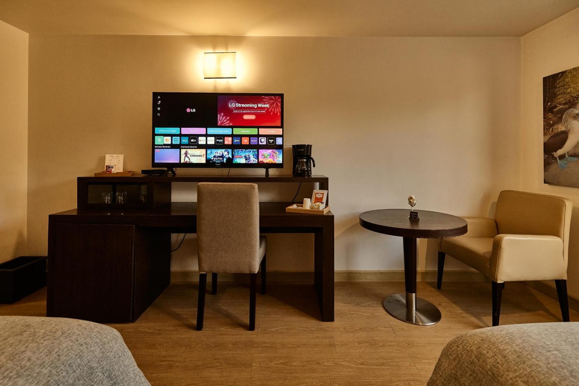 Hotel Parque 97 Suites Богота Екстериор снимка